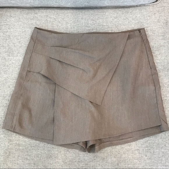 Hayden LA Designer Skort - Picture 1 of 7